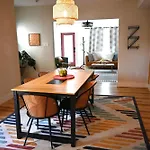 Bridge City Row House